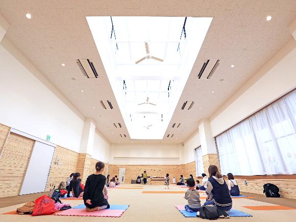児童館ホール写真