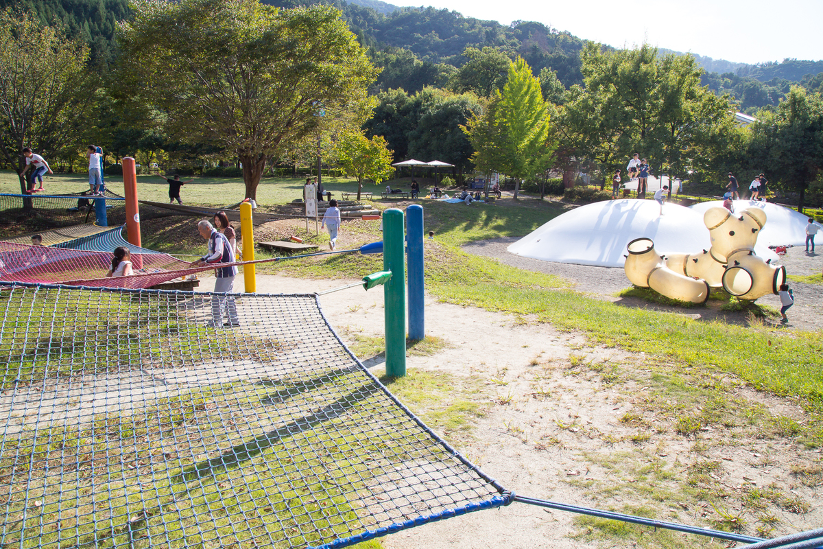 豊富シルクの里公園の遊具