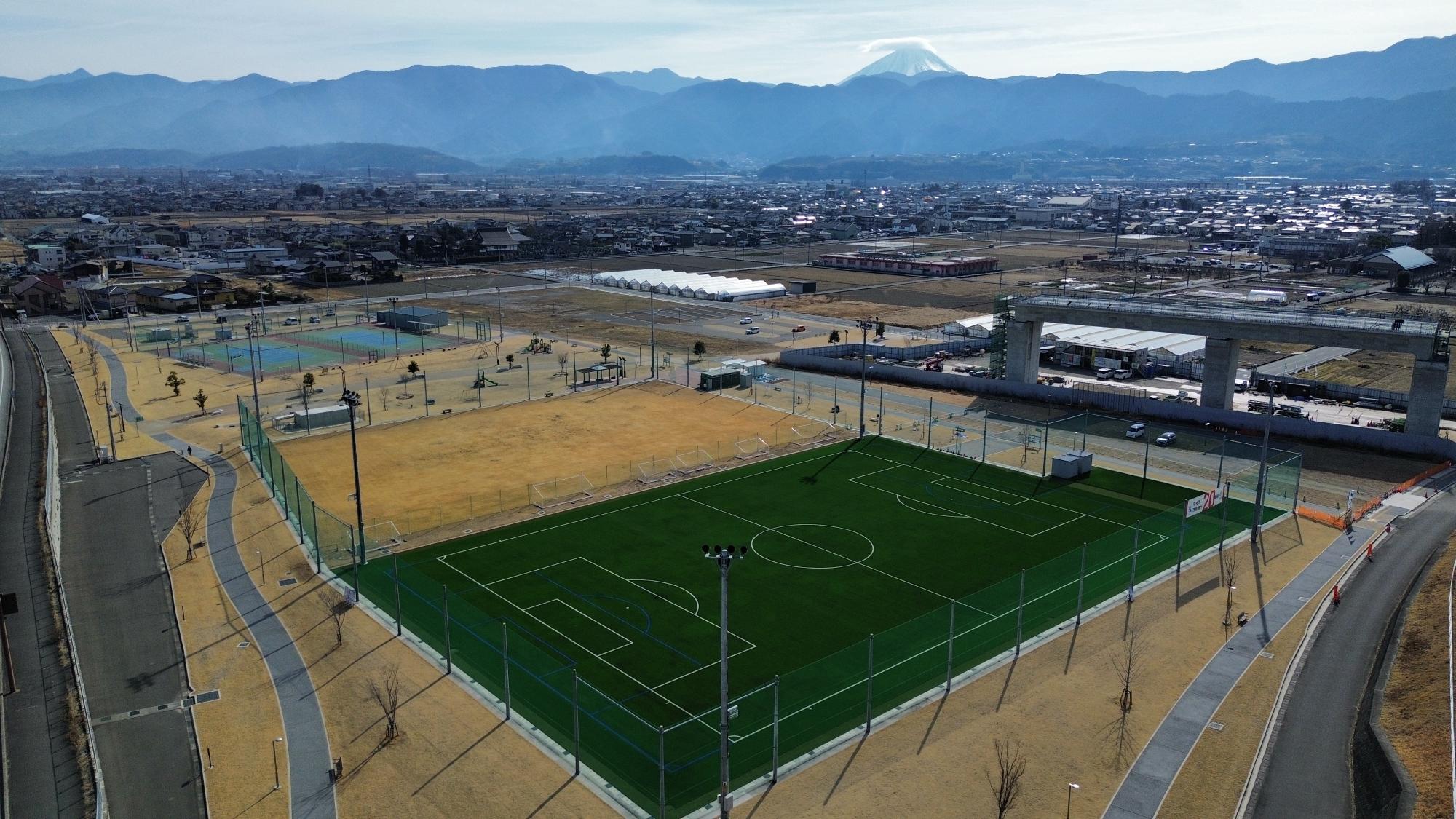 中央市総合防災公園サッカー場人工芝