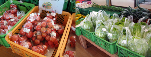 二枚の写真が横並びになっている画像です。どちらの写真も「た・から」で販売されているかごに入った野菜を収めたもので、右の写真は白菜やねぎなど、左の写真はトマトが映っています。