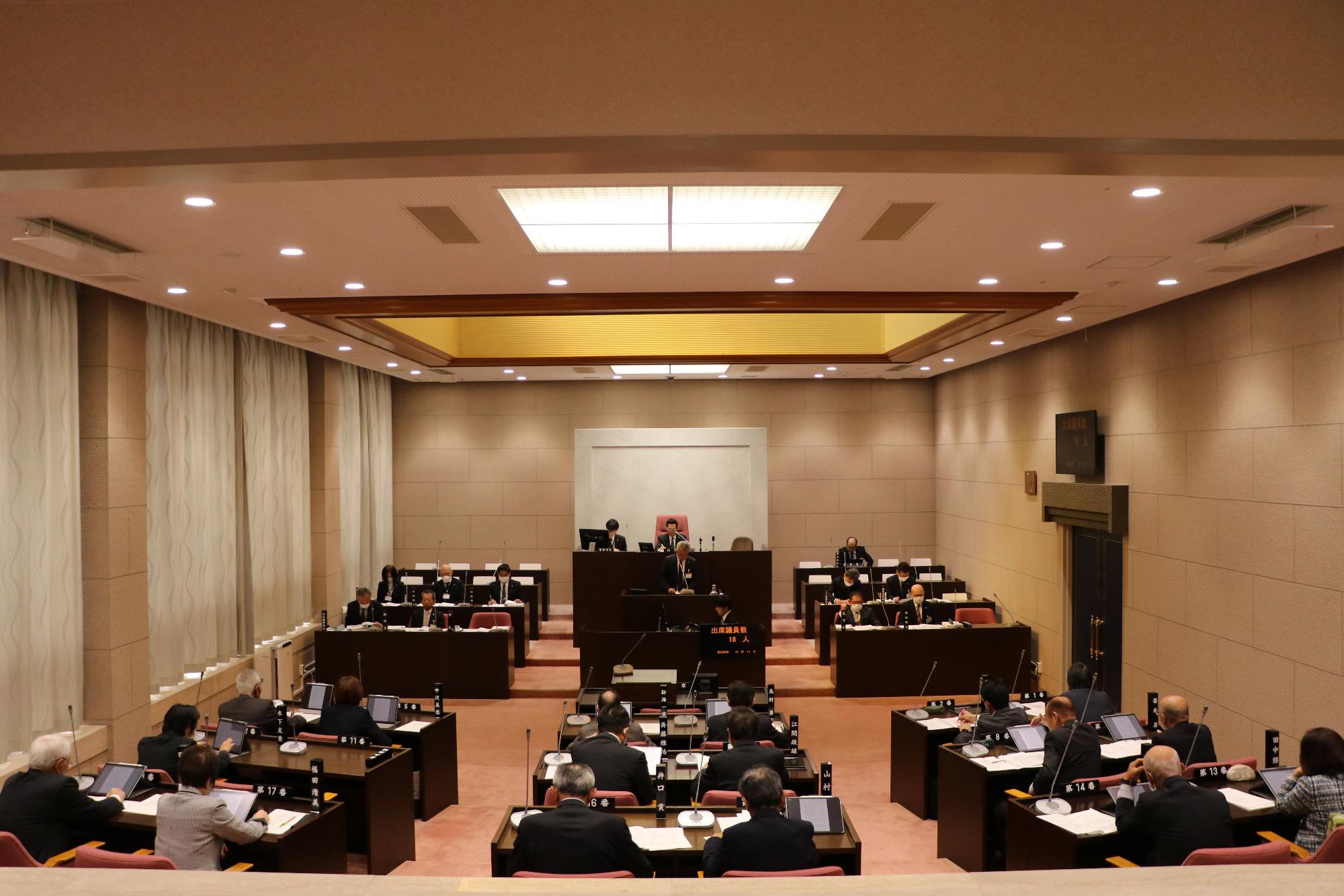 令和7年第1回定例議会全体写真